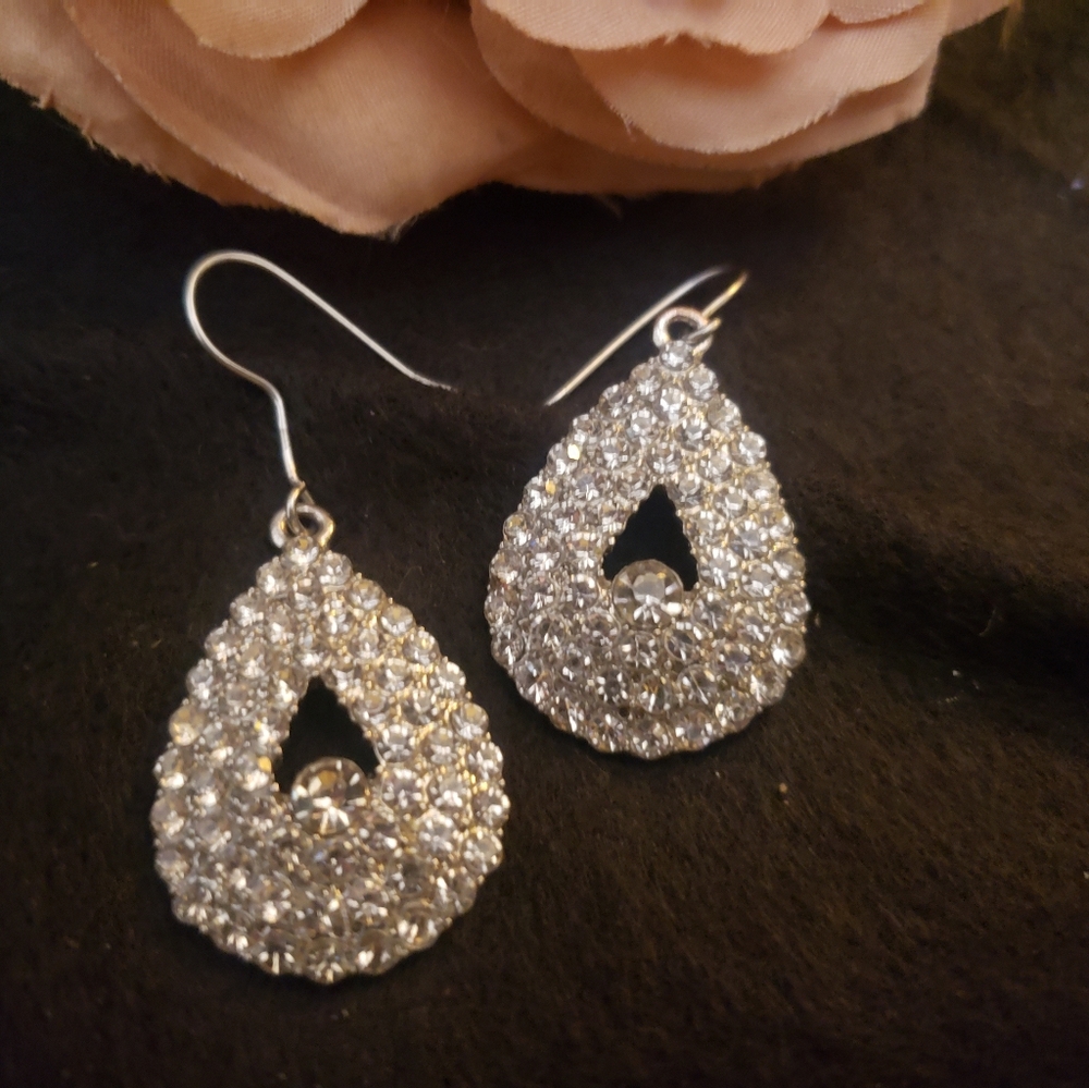 💫 Sparkling Silver Pave Teardrop Dangle Earrings/Elegant Crystal Halo Earrings
